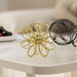Esfera decorativa para el hogar con escultura Floral abstracta de mesa de Metal geométrico dorado antiguo para sala de estar y dormitorio - Product Image 2