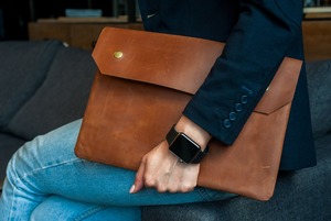 Housse de protection en cuir Gram personnalisé bronzé véritable pochette pour ordinateur portable pour LLS-0091B professionnel - Product Image 5