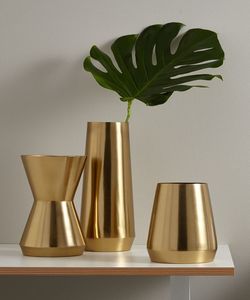 Handcrafted metal flower vase for modern home decor perfect for living room <b>table</b> <b>shelf</b> display stylish accent - Product Image 4