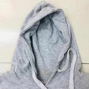 เสื้อฮู้ดดี้ผ้าฟลีซเนื้อหนัก 320gsm แบบซิปครึ่งตัว ทรงปกติ ผลิตตามสั่ง (OEM) ซับในแบบมีซิป เป็นมิตรกับสิ่งแวดล้อม เหมาะสำหรับฤดูใบไม้ผลิ - Product Image 6