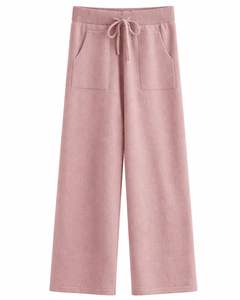 Ensemble de vêtements de détente d'hiver doux en deux pièces pour femmes, composé d'un pull en tricot surdimensionné et d'un pantalon large, en couleur rose blush - Product Image 2