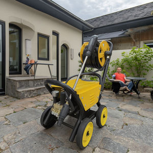 <span class=keywords><strong>Machine</strong></span> <span class=keywords><strong>à</strong></span> <span class=keywords><strong>laver</strong></span> les voitures compacte <span class=keywords><strong>à</strong></span> haute pression, équipée de roues pour une mobilité facile - Product Image 3