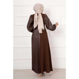 Robe plissée en cuir marron - Product Image 5