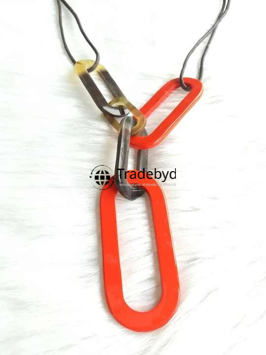 Available in different colore