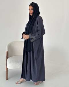 Abaya Larga de Satén de Lujo Personalizada al por Mayor para Mujer, Talla Pequeña, Mangas con Volantes, Antiarrugas, Hecha a Mano, de Seda de Alta Calidad, Estilo Dubai Musulmán - Product Image 3