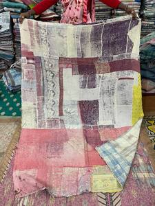 Colcha Reversible de Algodón 100% Kantha Patchwork de Bhawana Handicrafts, 300 Hilos, Hecha a Mano por Artesanos, Acogedora para Todos - Product Image 5