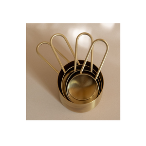 Cuillères à mesurer et tasses à mesurer en cuivre antique de 4 pièces Accessoires de cuisine Tasse à compter Poignée en bois - Product Image 4