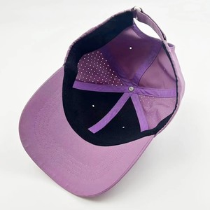 Gorro de Béisbol Clásico de 5 Paneles con Logotipo Bordado, Perforaciones con Corte Láser, Impermeable, Gorra Deportiva, Gorra Trucker, Tela Común, Deportiva - Product Image 5