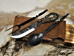 Juego de cubiertos de metal de 3 piezas de estilo medieval forjado a mano de la mejor calidad, mango de diseño retorcido elegante a bajo precio - Product Image 6