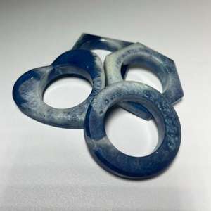 ห่วงรัดผ้าเช็ดปากทำด้วยมือที่มีดีไซน์วินเทจและเหมาะสำหรับงานอีเวนต์ในธีมเรโทรและการจัดโต๊ะแบบเรียบง่าย - Product Image 1