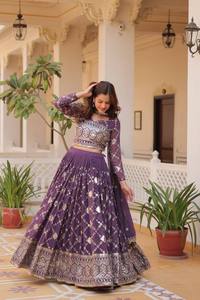 Ropa de boda de diseñador Lehenga Choli y Dupatta - Product Image 6