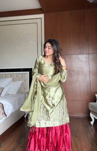 LANZANDO NUEVO DISEÑADOR SHARARA PALAZZO FABRIC MOSS SATIN con SECUENCIA DE BORDADO TRABAJO para PARTY REVERSER - Product Image 4