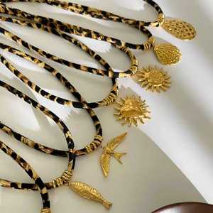 Collar con Colgante de Sol de Alta Gama al por Mayor, Cadena Personalizada para Clavícula - Product Image 3