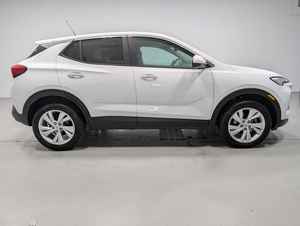 Buick Encore GX Preferred AWD 2024, bajo kilometraje, impecable, con pantalla táctil de 11 pulgadas con Apple CarPlay/Android Auto inalámbrico - Product Image 4
