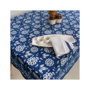 Nappe en coton artisanal bleu et blanc à motifs floraux 140x240cm 210 GSM pour la restauration hôtelière et la vente en gros de décorations Tissus durables - Product Image 1