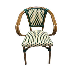 Set di 10 Sedie da Giardino Contemporanee in Metallo e Rattan con Finitura Effetto Legno Massello - Product Image 1
