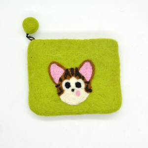 Sac à main élégant en feutre de laine fait main avec motif visage de chat brodé, fermeture éclair de haute qualité pour transporter quotidiennement les petits objets essentiels - Product Image 1