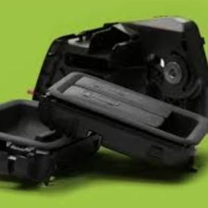 Componente de ingeniería plástico muy exigible a precio razonable en Uttar - Product Image 1