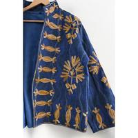 Veste en toile brodée à la main Boho Suzani, manches longues, aspect ethnique, design personnalisable, idéale pour l'hiver et les fêtes