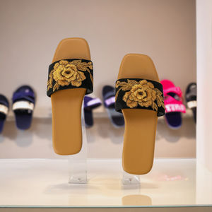 Semelle intérieure rembourrée douce Chappals brodés pour femmes Pantoufles à perles florales rouges Tenues quotidiennes Fêtes Mariages Tenues de fête Cadeaux - Product Image 5