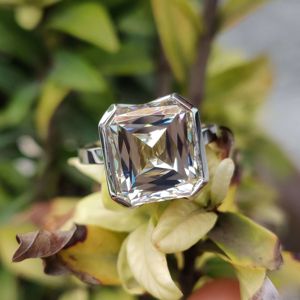 Anillos de Compromiso de Oro Sólido de 10 Quilates con Diamante Moissanite con Corte Asscher de Lujo, Certificado por GRA, para Mujer - Product Image 1