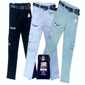 กางเกงยีนส์ทรงตรงผ้าหนา แต่งกระเป๋าคู่ ดีไซน์ปะติดสุดพิเศษ ระบายอากาศได้ดี ป้องกันการเป็นขุย ผ่านการซักแล้ว รับผลิตแบบ OEM - Product Image 1