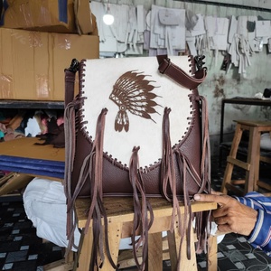 กระเป๋าสะพายข้างหนังแท้คุณภาพสูงสำหรับผู้หญิง สไตล์วินเทจ พร้อมพู่ตกแต่ง ทนทาน เหมาะสำหรับเป็นของขวัญวันเกิดและคริสต์มาส - Product Image 4