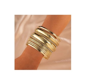 Diseño de tendencia, pulsera de latón, brazalete, pulsera para mujer, diseño atractivo, pulsera de diseño de moda - Product Image 3