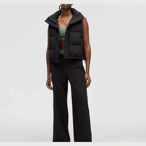 Meilleurs prix Gilet matelassé en nylon pour femmes Respirant Imperméable Style décontracté d'hiver Utilisation en plein air Veste - Product Image 1