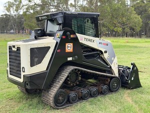 <b>Used</b> 2012 TEREX PT100G Skid Steer Loader Attachment <b>Pallet</b> Fork Pump Motor Yanmar Engine Gearbox High Efficiency 4-Year Warranty - Product Image 4