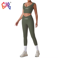 Nouvel ensemble de yoga moulant pour femmes, haut noué torsadé à séchage rapide et short évasé taille haute, style 'Hot Girl' pour l'école