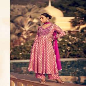 Nueva llegada atractiva Ropa Étnica Premium Real Chinon seda Anarkali traje pantalón y Dupatta con bordado Trabajo Mujer moda - Product Image 1