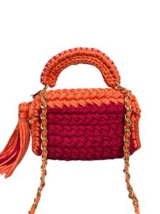 Bolso de Mano Rojo Tejido a Crochet Hecho a Mano para Damas - Product Image 3