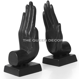 Vente en gros d'usine de serre-livres décoratifs en forme de main humaine avec base en métal et marbre en aluminium plaqué or Art & Craft - Product Image 6