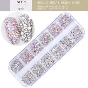 Ensemble de strass pour nail art multi-tailles à 12 compartiments - Strass en verre brillant et bijoux 3D papillon multicolores AB pour ongles - Product Image 3