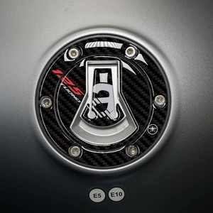 Adesivo 3D su Misura per Protezione Tappo Serbatoio Aprilia Tuono 125, Tipo Logo per Decorazione - Product Image 1
