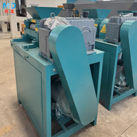 Granulateur d'engrais entièrement automatique à double rouleau, capacité élevée de 3 à 10 kg/h pour l'extrusion et la granulation d'engrais composés NPK