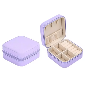 กล่องใส่เครื่องประดับพกพา หนัง PU น้ำหนักเบา ยี่ห้อ Lion Wholesale พร้อมซิป สไตล์ Normcore/มินิมอล - Product Image 1