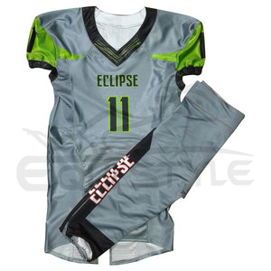 Ensembles d'uniformes de football américain en gros, grande taille, maillots en maille de polyester à séchage rapide, shorts, logo personnalisé, ensemble d'uniformes de sport pour athlètes - Product Image 1