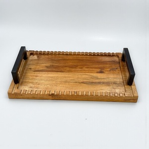 Juego de 2 Bandejas de Servir de Madera de Acacia Lacada con Asas, Diseño Decorativo Elegante de Grado Deluxe Ecológico para Uso en Restaurantes - Product Image 3