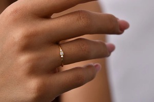 Elegante Anillo de Compromiso de Moissanita Chapado en Oro de 18K y Oro Rosa sobre Plata de Ley con Engaste de Garras y Corte Brillante para Fiesta de Mujer - Product Image 5