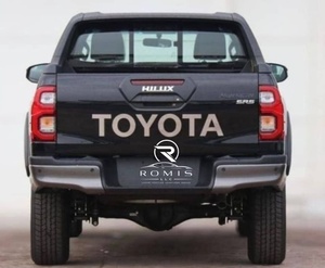 Toyota Hilux Adventure 2024 Usato 4.0L Turbo Benzina SUV Automatico 4WD Guida a Sinistra Sedili Scuri Portapacchi in Lega di Alluminio - Product Image 6