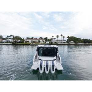 Galeon 435 GTO 2024 Material de Casco de Fibra de Vidrio Duradero - Product Image 2