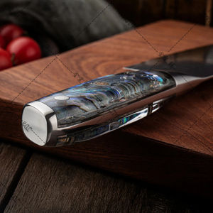 Cuchillo de Cocina de Damasco de 7 Pulgadas, 67 Capas de Acero de Damasco con Mango de Concha de Abulón - Product Image 2