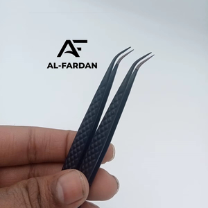 Pince à cils à pointe micro nano noire de 14 cm de long pince à cils à angle incurvé avec logo personnalisé et boîtes à cartes - Product Image 3