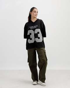 Camiseta personalizada Flame Unit 33 Mesh Jersey Boxy con estampado de sublimación de gran tamaño Y2K Streetwear Retro Mesh Unisex Graphic V Neck - Product Image 3