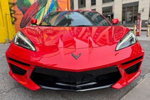Corvette Stingray Cabriolet 2023, moteur V8 de 6,2 litres, échappement performance, rouge torche, non modifiée - Product Image 2