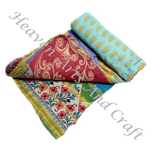 Venta caliente hecho a mano Kantha edredón Gudari Kantha edredón proveedor de oro algodón impreso indio para uso doméstico en hoteles-venta al por mayor GD2093 - Product Image 2