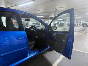 AYGO Berline Automatique 2022 d'occasion, R18, intérieur foncé, sièges en tissu, 5 places, conduite à droite, écran tactile - Product Image 3