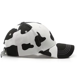 Gorra de béisbol ligera sin estructura con correa ajustable y forma clásica, perfecta para eventos casuales y al aire libre - Product Image 2